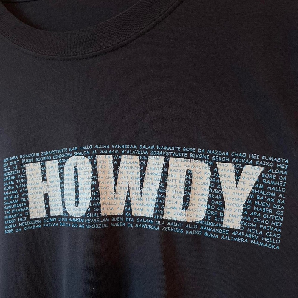 Howdy graphic t shirt